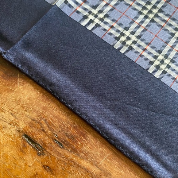 BURBERRY CHECK BLUE HANDKERCHIEF - Picture 4 of 7